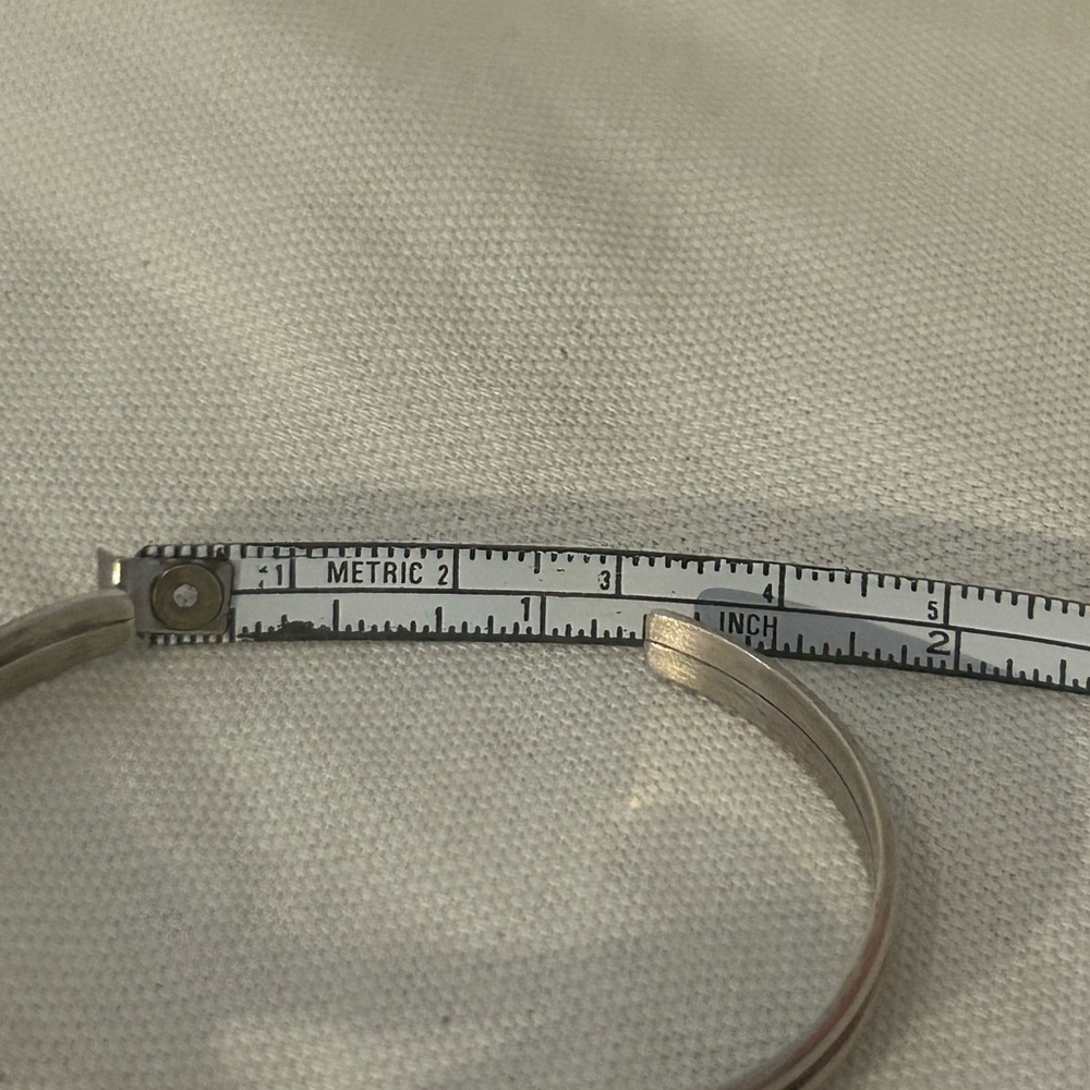 Native American Sterling Silver Carved Jasper Bear Cuff Bracelet Running Bear - Picture 4 of 5
